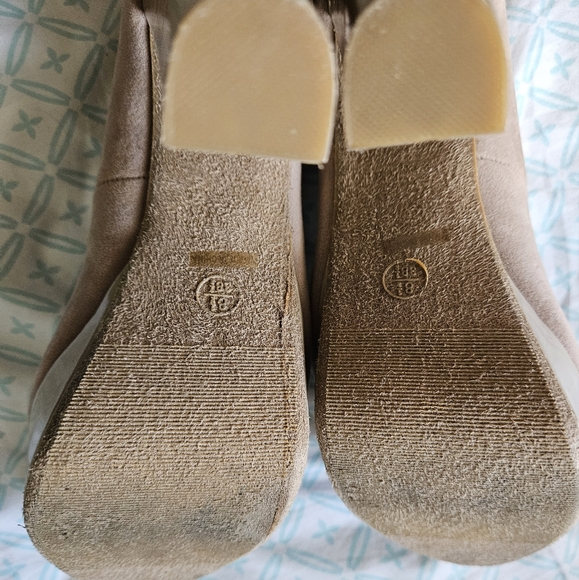 Just Fabulous 8.5 Nude Pumps - Picture 4 of 4